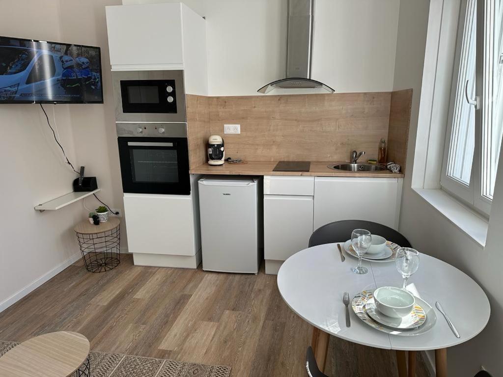 Lerelaisdodileqsl - Cambrai - Hyper Centre - Free Wifi - Ideal Couple & Famille Exterior foto